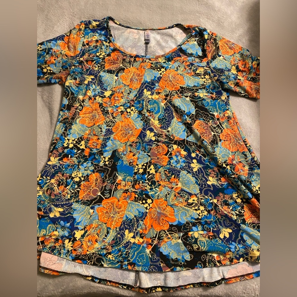 Lularoe Perfect T size Large